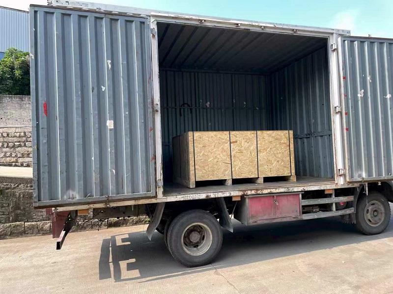 ခေါင်းစီးကို ရွက်လွှင့်ခြင်း PRO MOLD သည် ရှုပ်ထွေးပြီး မြင့်မားသော ကွေးကောက်ထားသော ကျောက်တုံးများကို ဆော်ဒီအာရေးဗီးယားသို့ အောင်မြင်စွာ ပို့ဆောင်ခဲ့သည်။
